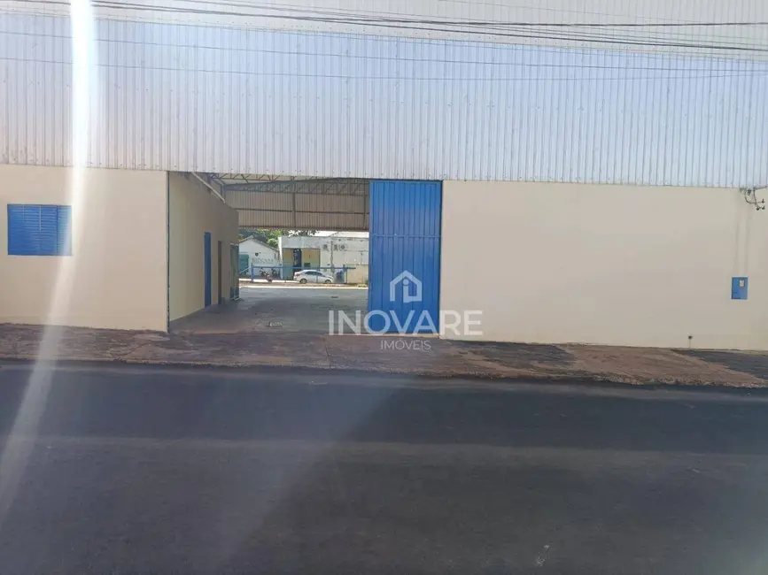 Foto 1 de Armazém / Galpão à venda e para alugar, 1650m2 em Jardim América, Itumbiara - GO