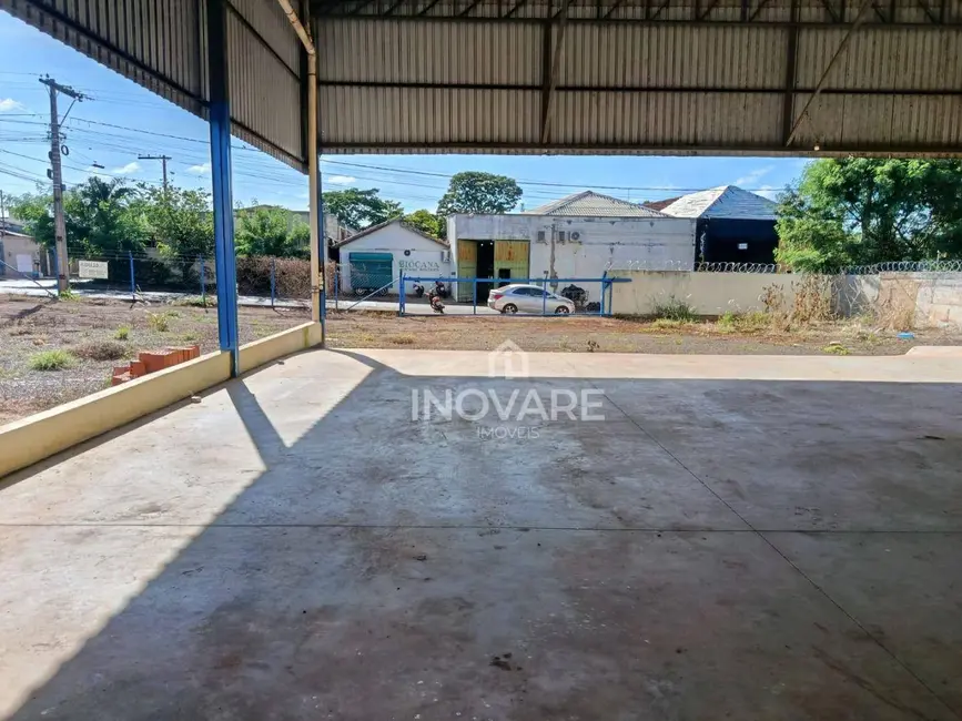 Foto 2 de Armazém / Galpão à venda e para alugar, 1650m2 em Jardim América, Itumbiara - GO