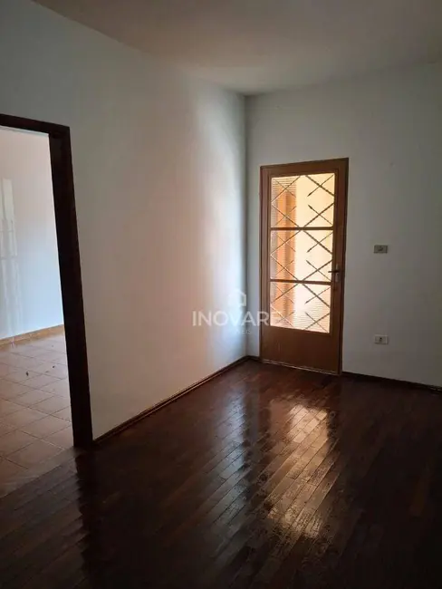 Foto 2 de Casa com 3 quartos para alugar, 360m2 em Setor Anhanguera, Itumbiara - GO