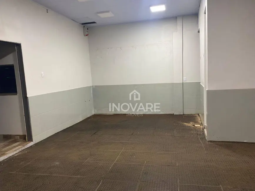 Foto 4 de Armazém / Galpão para alugar, 200m2 em Itumbiara - GO