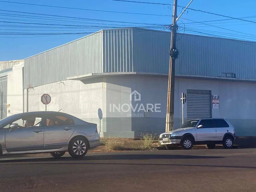 Foto 1 de Armazém / Galpão para alugar, 200m2 em Itumbiara - GO