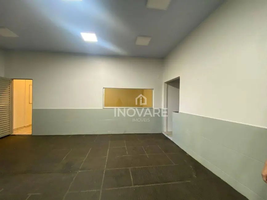Foto 3 de Armazém / Galpão para alugar, 200m2 em Itumbiara - GO