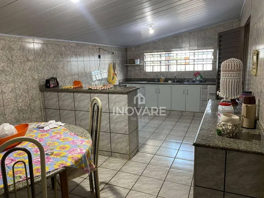 Foto 6 de Casa com 3 quartos à venda, 360m2 em Ferreira da Costa, Itumbiara - GO