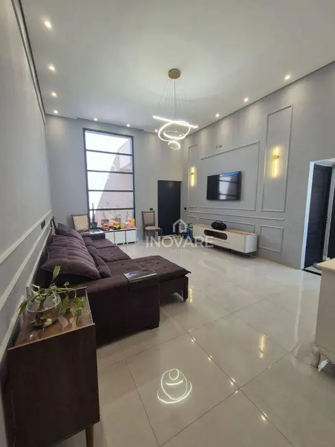 Foto 4 de Casa com 3 quartos à venda, 250m2 em Vilage Beira Rio, Itumbiara - GO