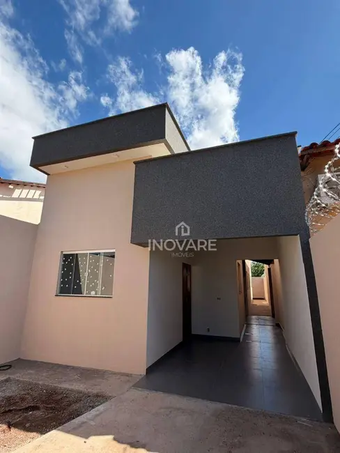 Foto 1 de Casa com 3 quartos à venda, 180m2 em Cidade Jardim, Itumbiara - GO