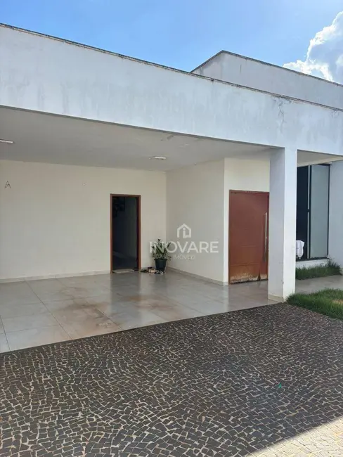 Foto 2 de Casa com 3 quartos à venda, 360m2 em Residencial Beira Rio I, Itumbiara - GO