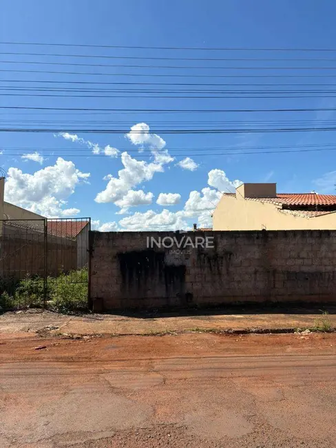 Foto 1 de Terreno / Lote à venda, 360m2 em Itumbiara - GO