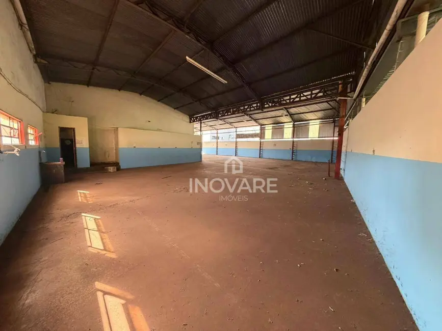 Foto 4 de Armazém / Galpão à venda e para alugar, 800m2 em Itumbiara - GO