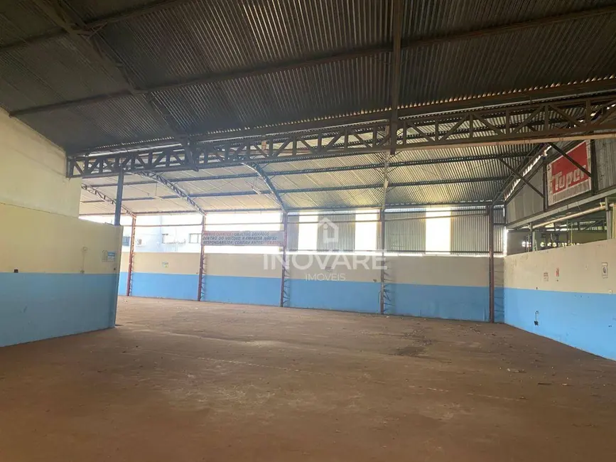 Foto 6 de Armazém / Galpão à venda e para alugar, 800m2 em Itumbiara - GO