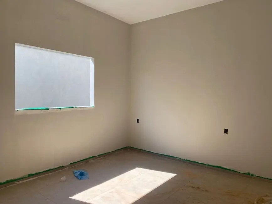 Foto 2 de Casa com 3 quartos à venda, 180m2 em Itumbiara - GO