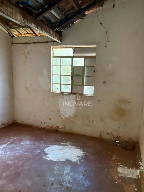 Foto 8 de Casa com 3 quartos à venda, 360m2 em Itumbiara - GO