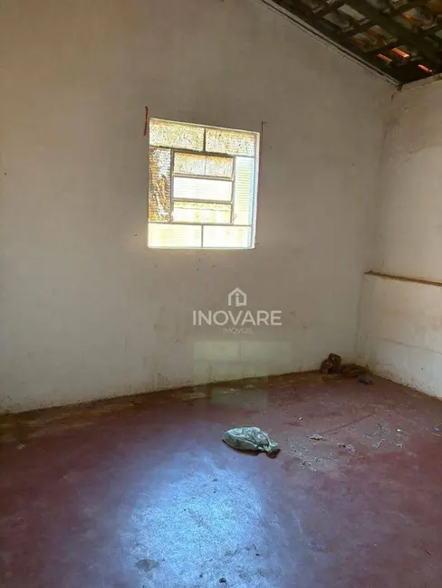 Foto 3 de Casa com 3 quartos à venda, 360m2 em Itumbiara - GO
