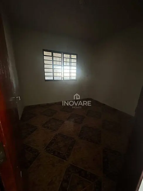 Foto 4 de Apartamento com 3 quartos para alugar em Social, Itumbiara - GO