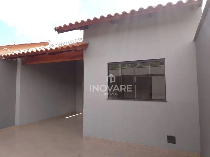 Foto 1 de Casa com 2 quartos à venda, 180m2 em Itumbiara - GO