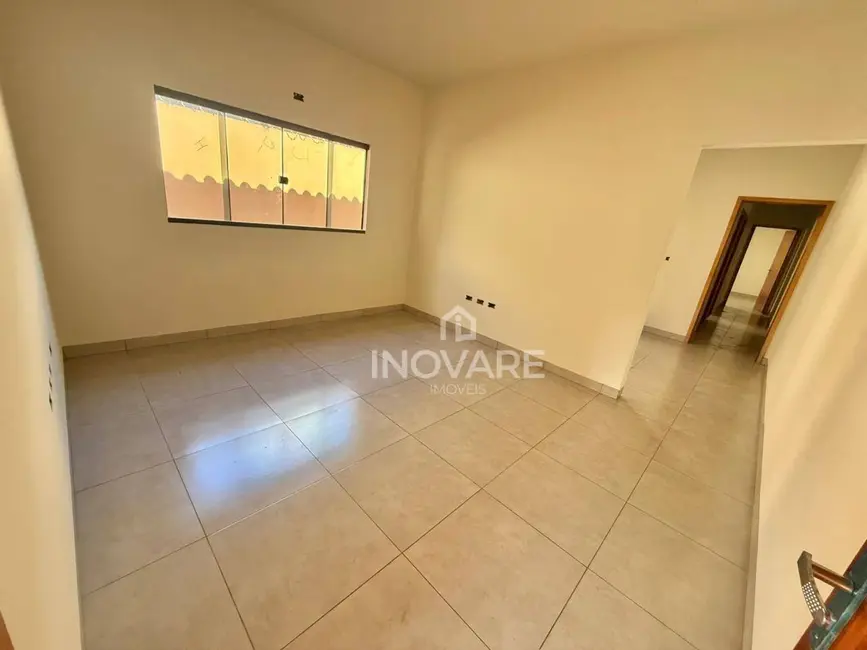 Foto 4 de Casa com 2 quartos à venda, 180m2 em Itumbiara - GO