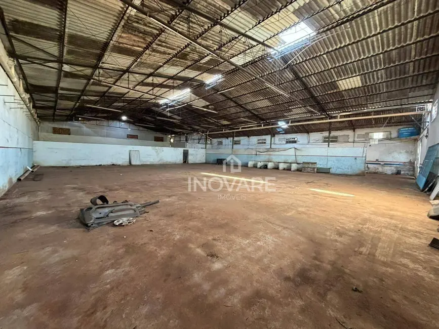 Foto 3 de Armazém / Galpão para alugar, 385m2 em Itumbiara - GO