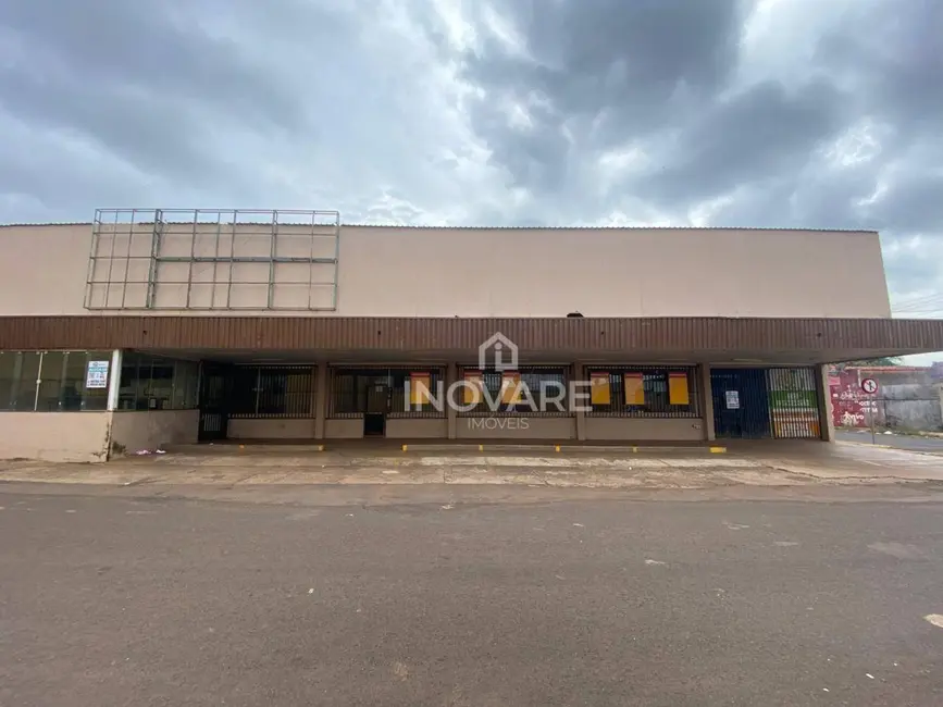 Foto 3 de Armazém / Galpão para alugar, 1400m2 em Setor Novo Horizonte, Itumbiara - GO