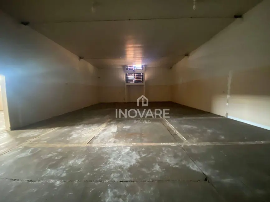 Foto 4 de Armazém / Galpão para alugar, 600m2 em Jardim América, Itumbiara - GO
