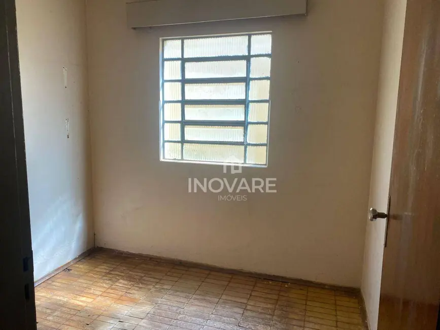 Casa com 3 quartos à venda, 360m2 em Itumbiara - GO - imagem 3 Foto 3 de Casa com 3 quartos à venda, 360m2 em Itumbiara - GO