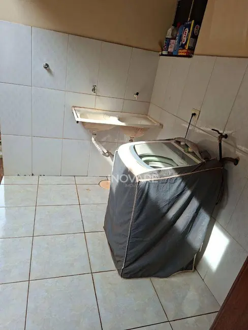 Casa com 3 quartos à venda, 180m2 em Itumbiara - GO - imagem 9 Foto 9 de Casa com 3 quartos à venda, 180m2 em Itumbiara - GO