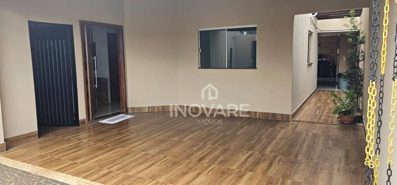 Casa com 3 quartos à venda, 238m2 em Karfan, Itumbiara - GO - imagem 2 Foto 2 de Casa com 3 quartos à venda, 238m2 em Karfan, Itumbiara - GO
