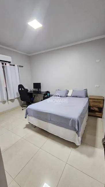 Casa com 3 quartos à venda, 238m2 em Karfan, Itumbiara - GO - imagem 5 Foto 5 de Casa com 3 quartos à venda, 238m2 em Karfan, Itumbiara - GO