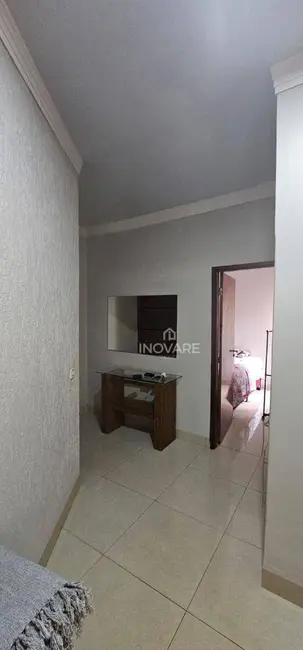 Casa com 3 quartos à venda, 238m2 em Karfan, Itumbiara - GO - imagem 7 Foto 7 de Casa com 3 quartos à venda, 238m2 em Karfan, Itumbiara - GO