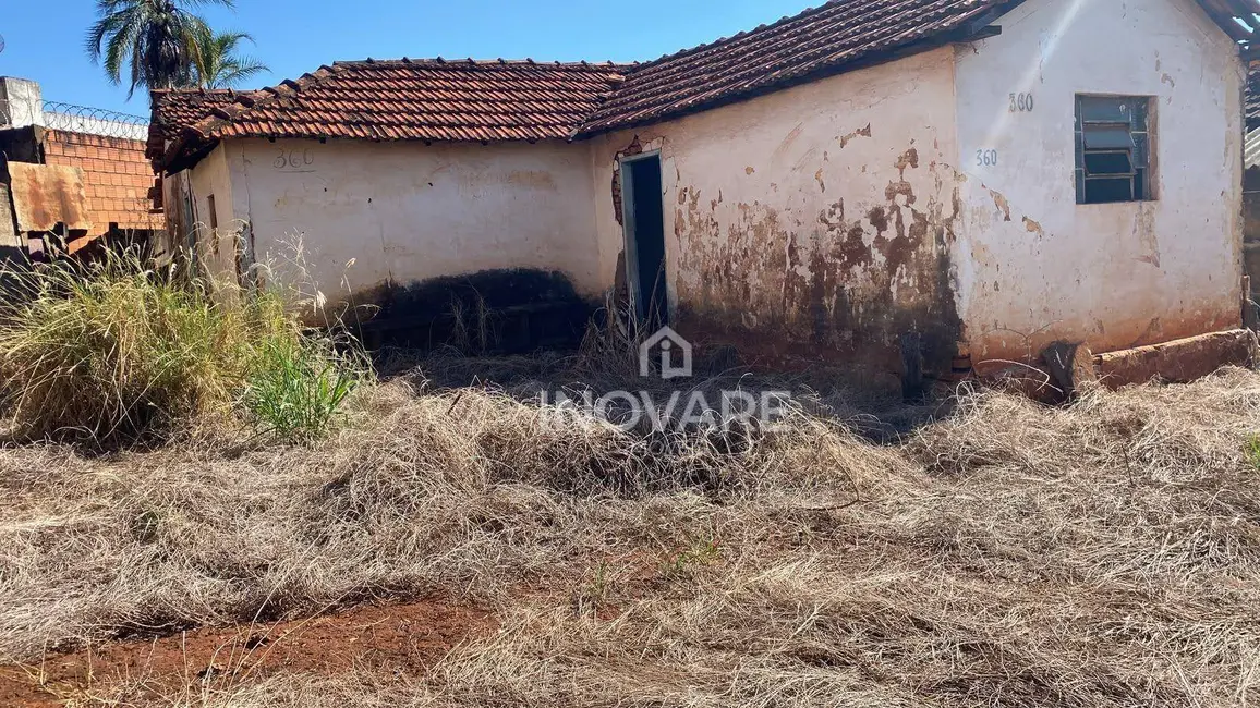 Foto 1 de Terreno / Lote à venda, 414m2 em Itumbiara - GO