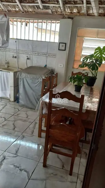 Foto 8 de Casa com 3 quartos à venda, 360m2 em Itumbiara - GO