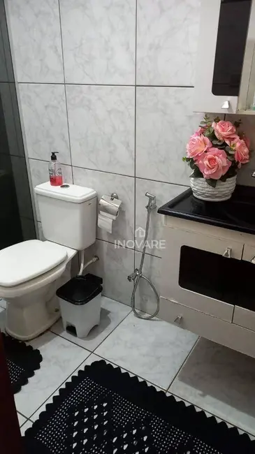 Foto 9 de Casa com 3 quartos à venda, 360m2 em Itumbiara - GO