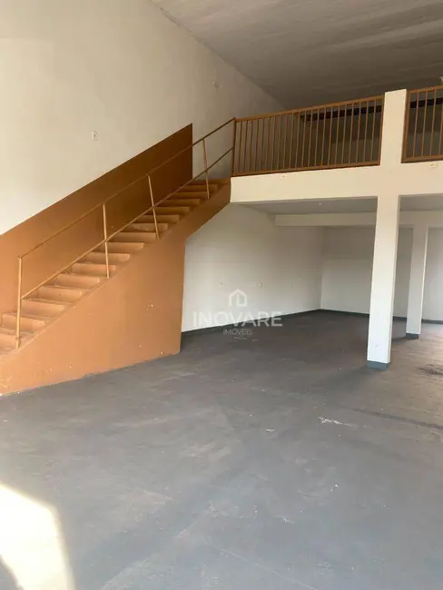 Foto 6 de Armazém / Galpão à venda e para alugar, 450m2 em Setor Planalto, Itumbiara - GO