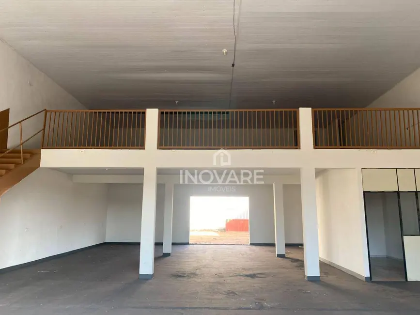 Foto 1 de Armazém / Galpão à venda e para alugar, 450m2 em Setor Planalto, Itumbiara - GO