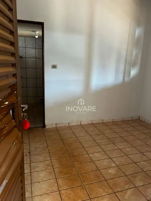 Foto 9 de Casa com 3 quartos para alugar, 900m2 em Setor Novo Horizonte, Itumbiara - GO