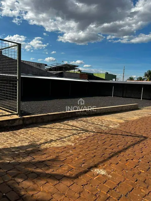 Foto 5 de Casa com 3 quartos para alugar, 900m2 em Setor Novo Horizonte, Itumbiara - GO