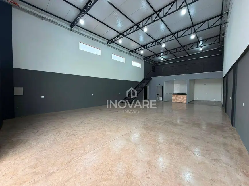 Foto 1 de Armazém / Galpão para alugar, 200m2 em Itumbiara - GO