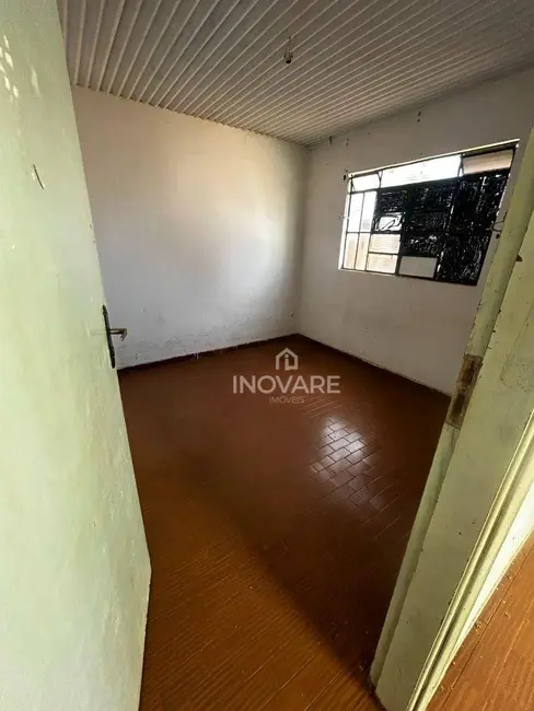 Foto 5 de Casa com 2 quartos para alugar, 360m2 em Itumbiara - GO