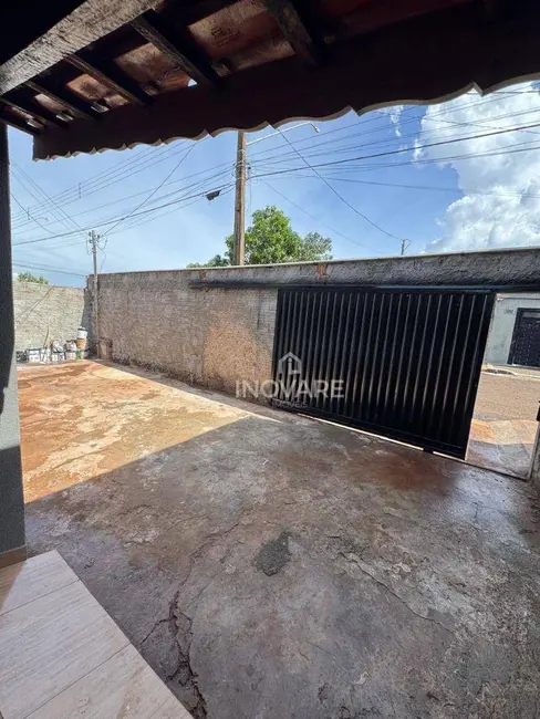 Casa com 2 quartos à venda, 220m2 em Itumbiara - GO - imagem 3 Foto 3 de Casa com 2 quartos à venda, 220m2 em Itumbiara - GO