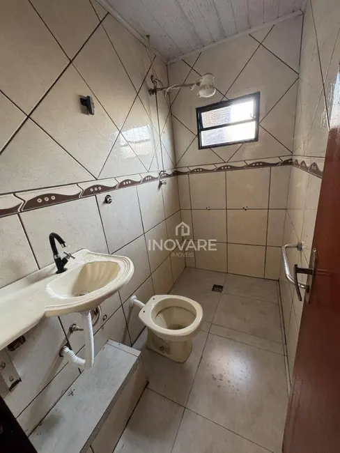 Casa com 2 quartos à venda, 220m2 em Itumbiara - GO - imagem 8 Foto 8 de Casa com 2 quartos à venda, 220m2 em Itumbiara - GO