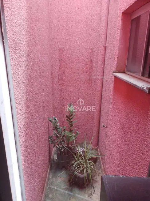 Foto 3 de Casa com 2 quartos à venda, 108m2 em Itumbiara - GO
