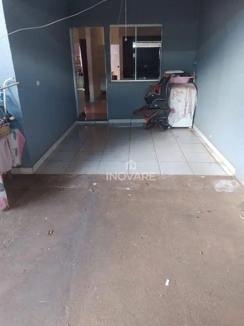 Foto 1 de Casa com 2 quartos à venda, 108m2 em Itumbiara - GO