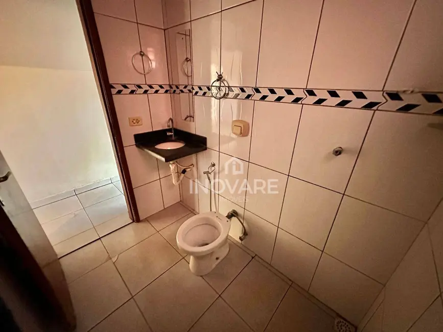 Foto 6 de Casa com 3 quartos para alugar, 240m2 em Itumbiara - GO