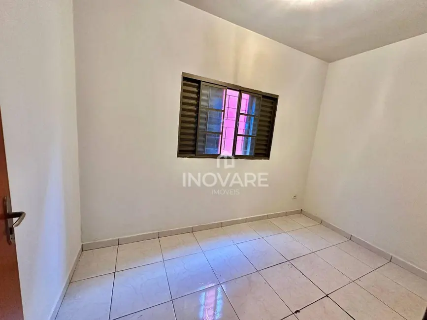 Foto 8 de Casa com 3 quartos para alugar, 240m2 em Itumbiara - GO