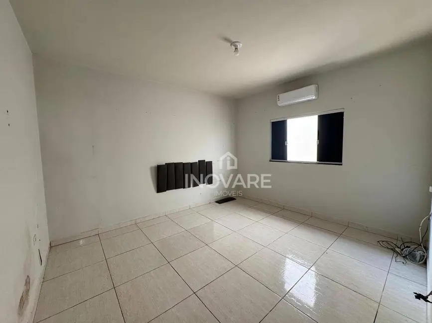 Casa com 2 quartos à venda, 180m2 em Itumbiara - GO - imagem 3 Foto 3 de Casa com 2 quartos à venda, 180m2 em Itumbiara - GO