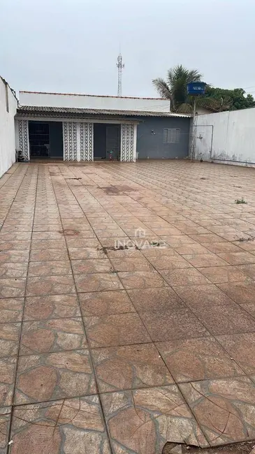 Casa com 1 quarto para alugar, 432m2 em Itumbiara - GO - imagem 1 Foto 1 de Casa com 1 quarto para alugar, 432m2 em Itumbiara - GO