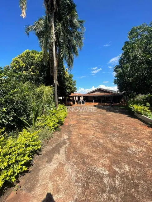 Casa com 4 quartos à venda, 2060m2 em Jardim América, Itumbiara - GO - imagem 1 Foto 1 de Casa com 4 quartos à venda, 2060m2 em Jardim América, Itumbiara - GO