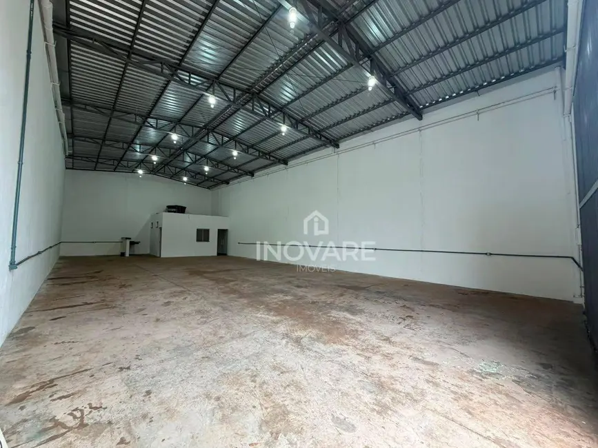 Foto 2 de Armazém / Galpão para alugar, 250m2 em Itumbiara - GO