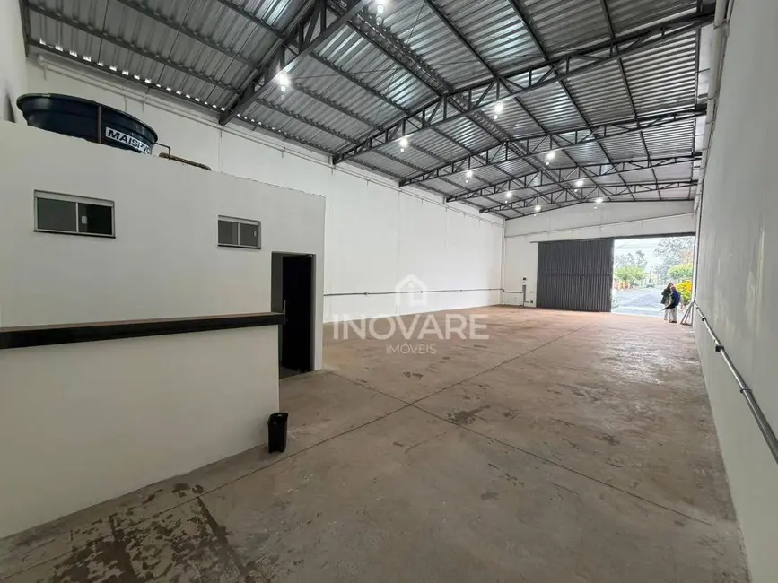 Foto 3 de Armazém / Galpão para alugar, 250m2 em Itumbiara - GO