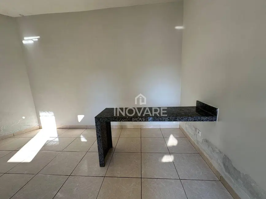 Foto 3 de Kitnet com 1 quarto para alugar, 90m2 em Itumbiara - GO