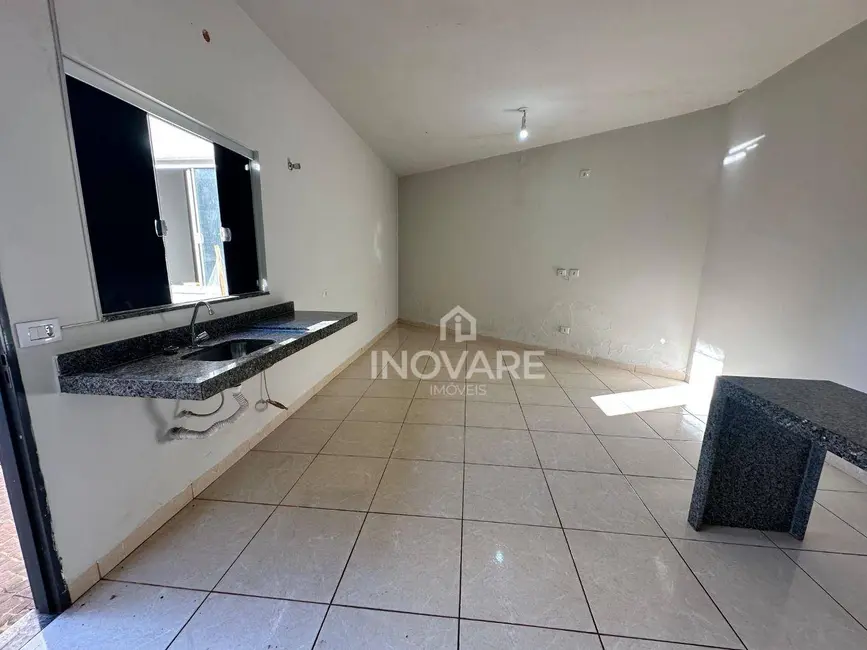 Foto 4 de Kitnet com 1 quarto para alugar, 90m2 em Itumbiara - GO