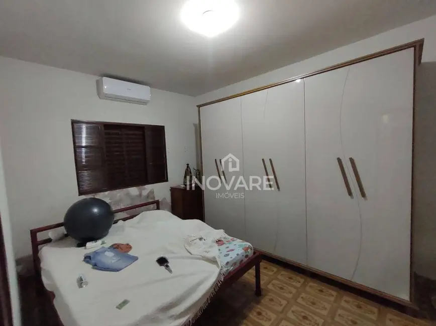 Casa com 3 quartos à venda, 281m2 em Itumbiara - GO - imagem 9 Foto 9 de Casa com 3 quartos à venda, 281m2 em Itumbiara - GO